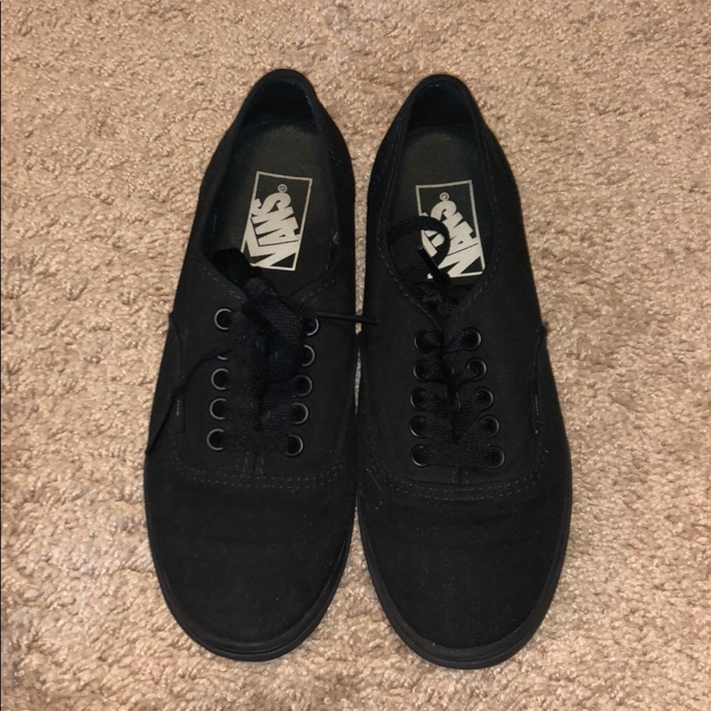 All black Vans
